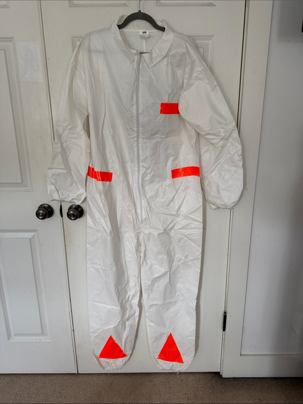 Men’s back to the future, Doc Brown costume size small white hazmat jumpsuit